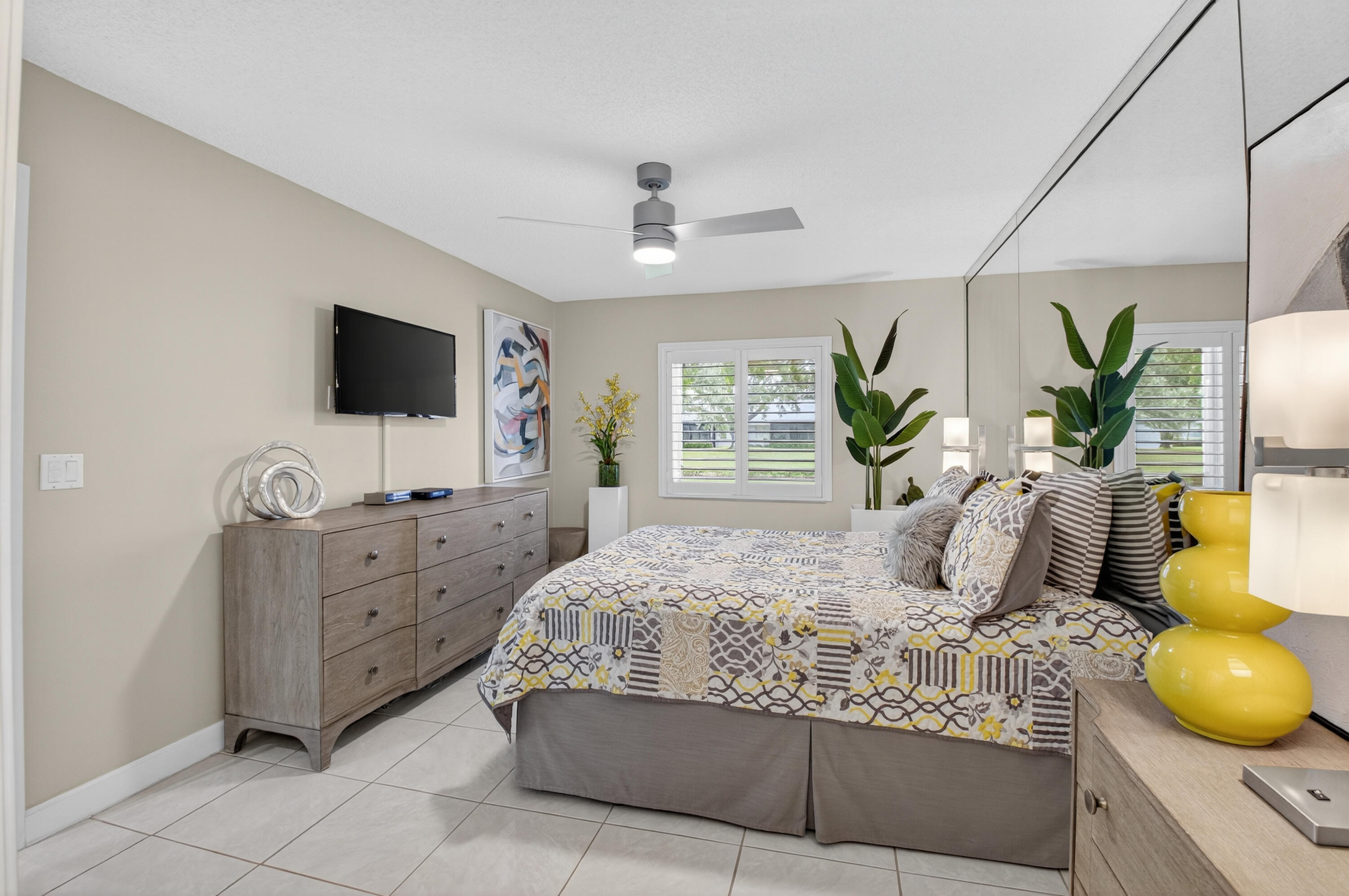 8902 Meadowlark Way