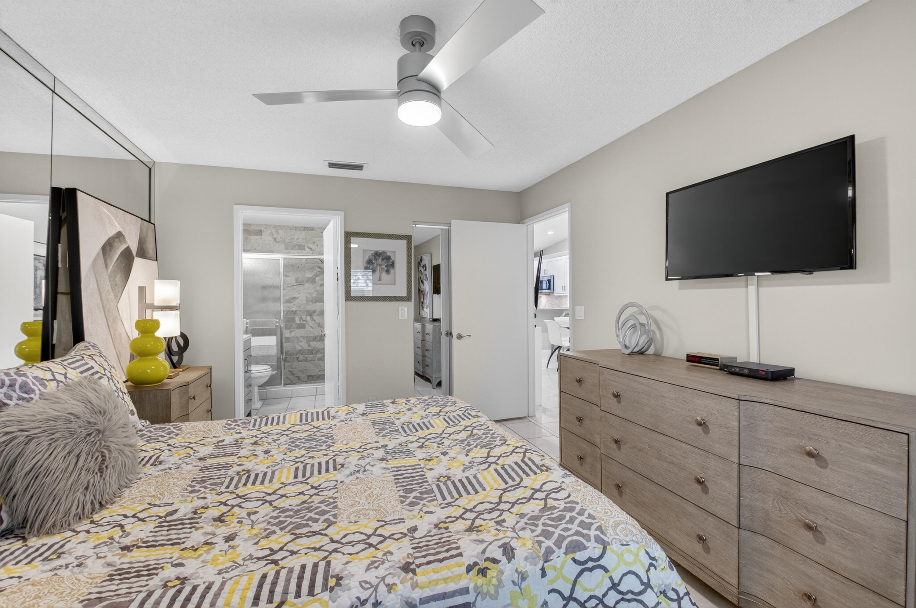 8902 Meadowlark Way