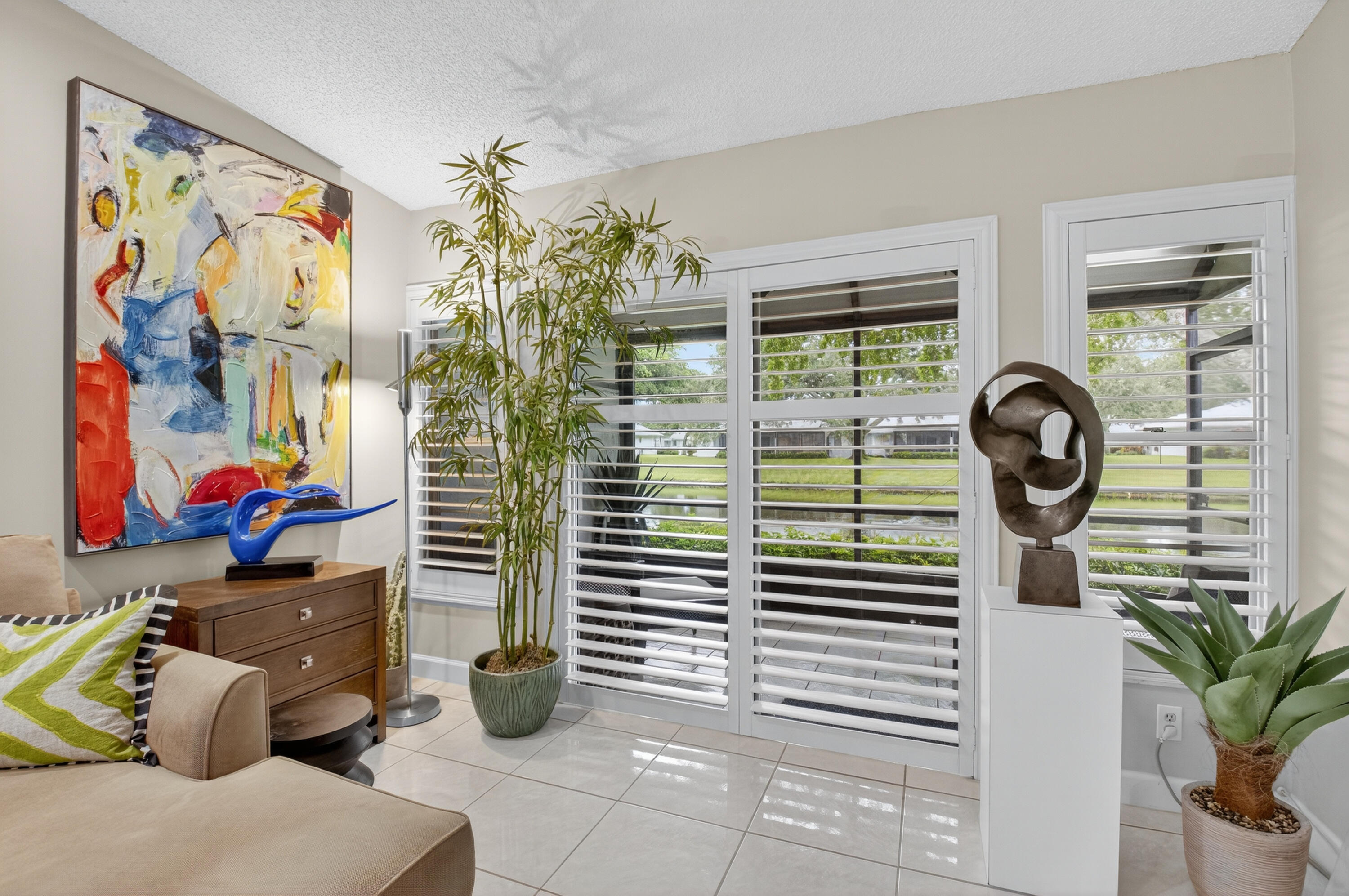 8902 Meadowlark Way