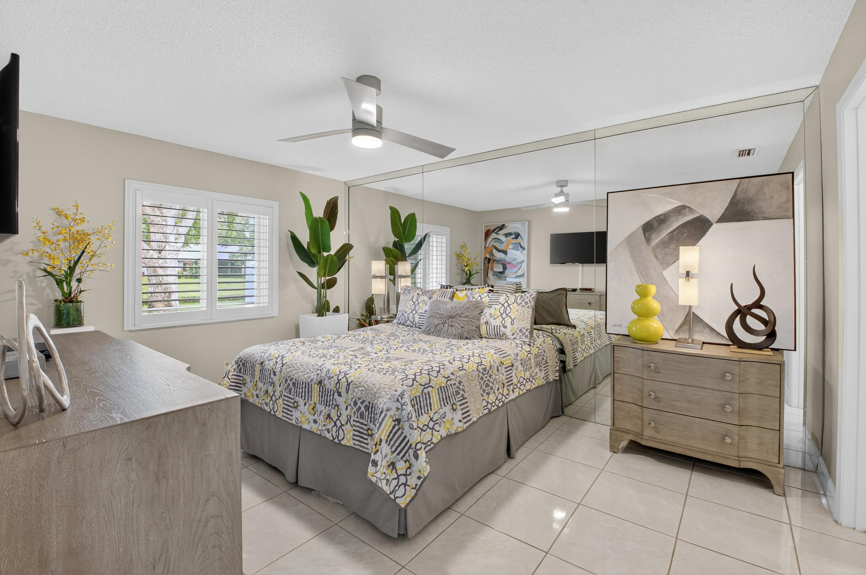 8902 Meadowlark Way