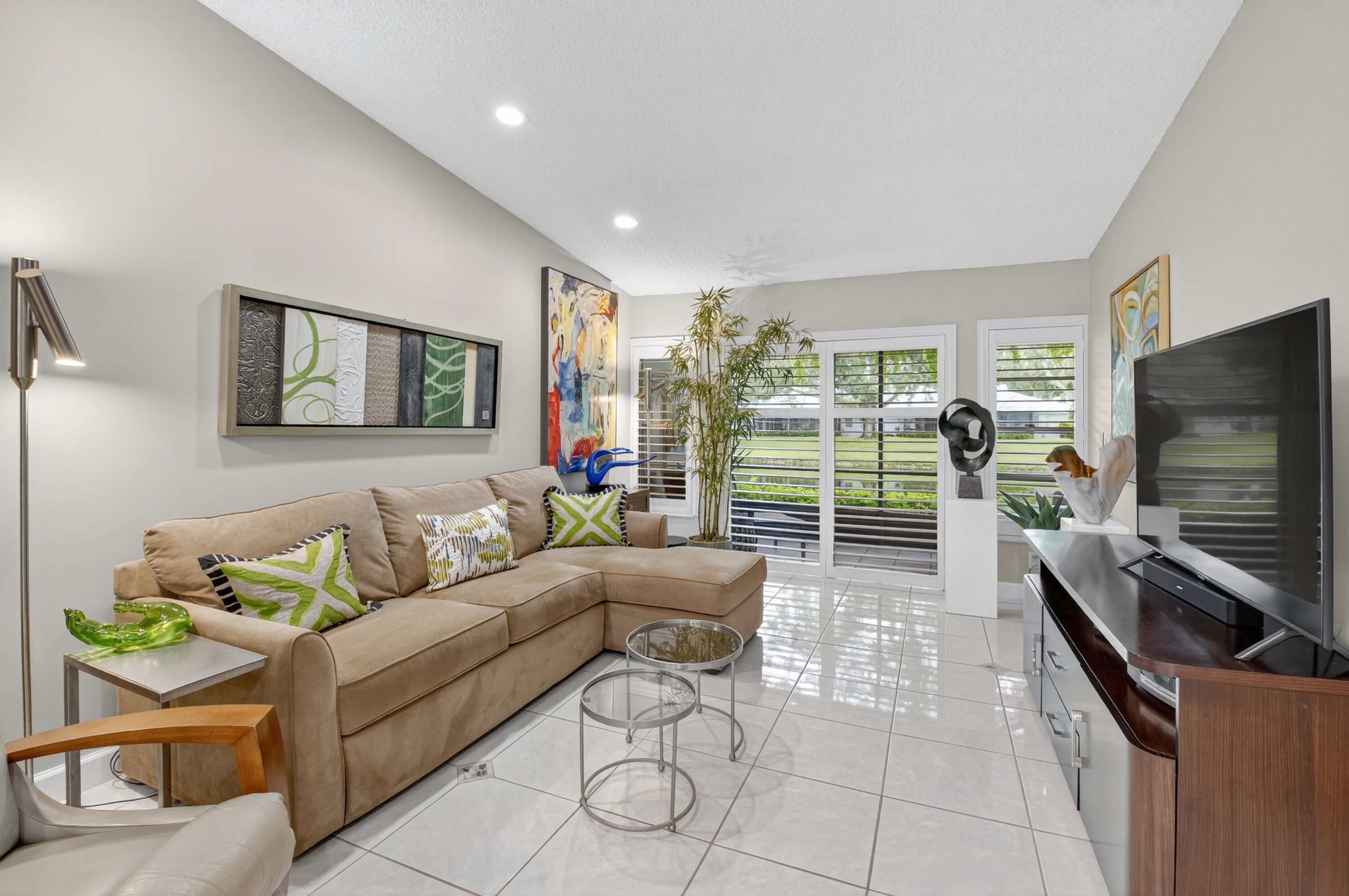 8902 Meadowlark Way