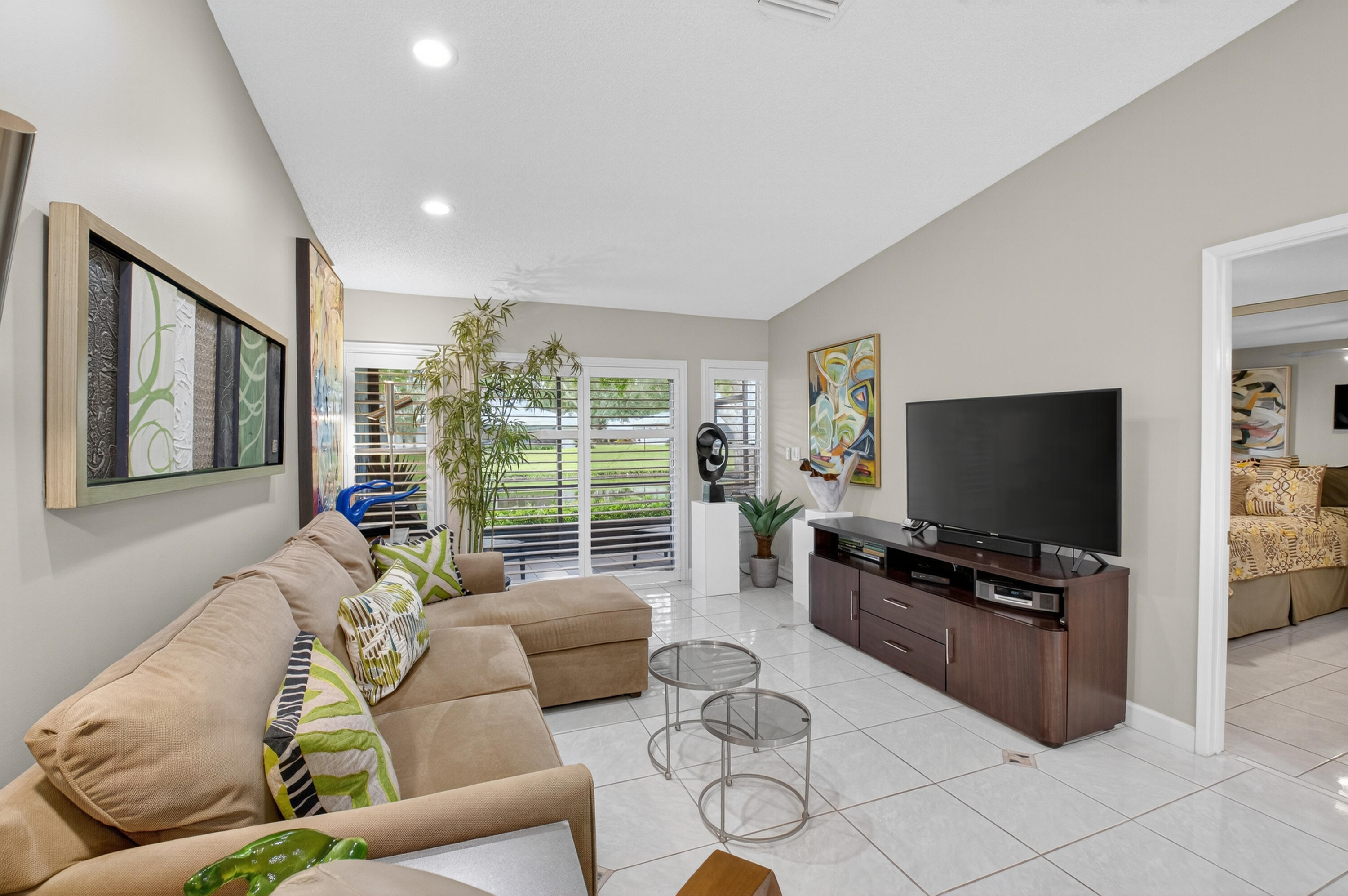 8902 Meadowlark Way