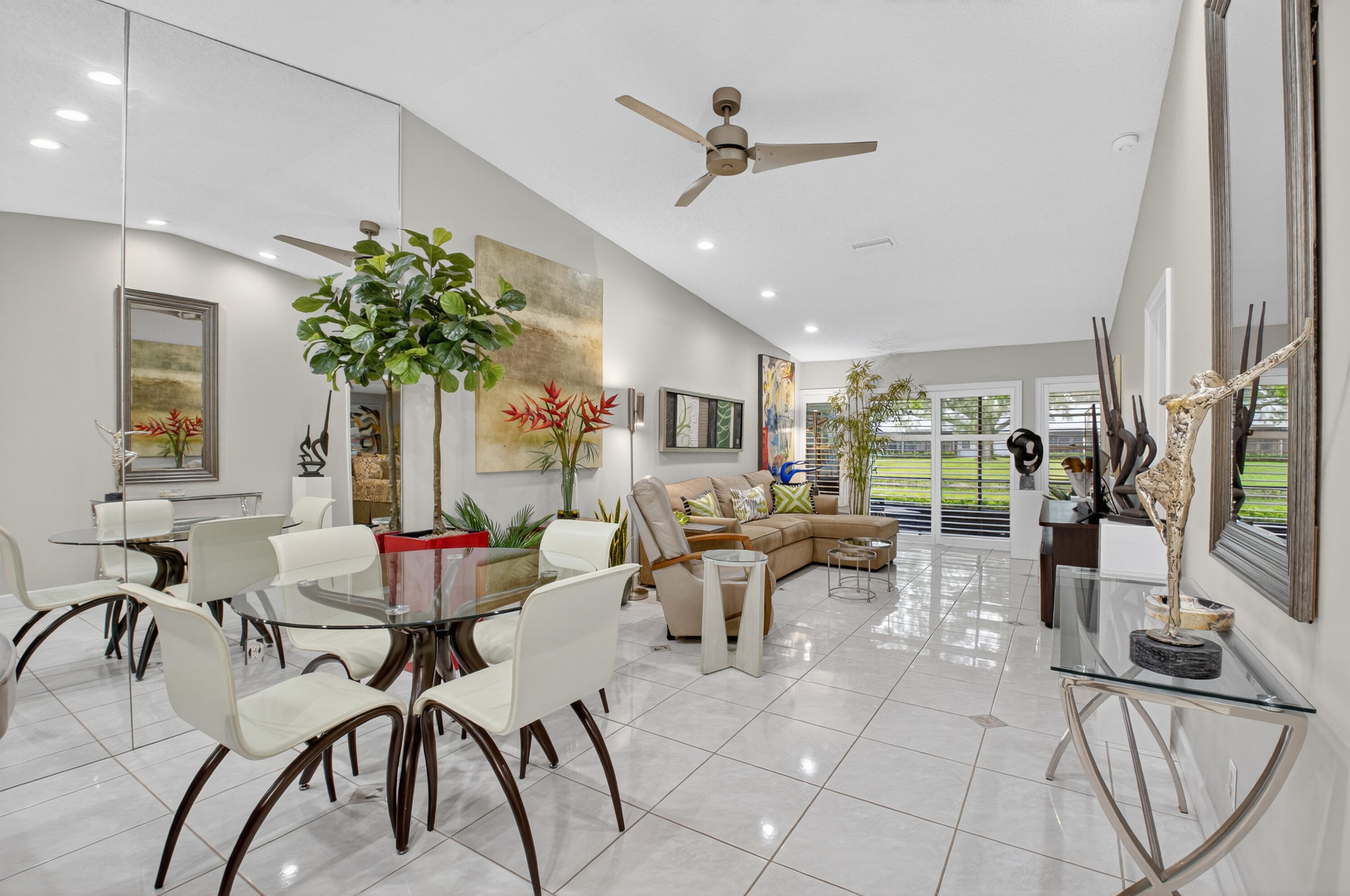 8902 Meadowlark Way