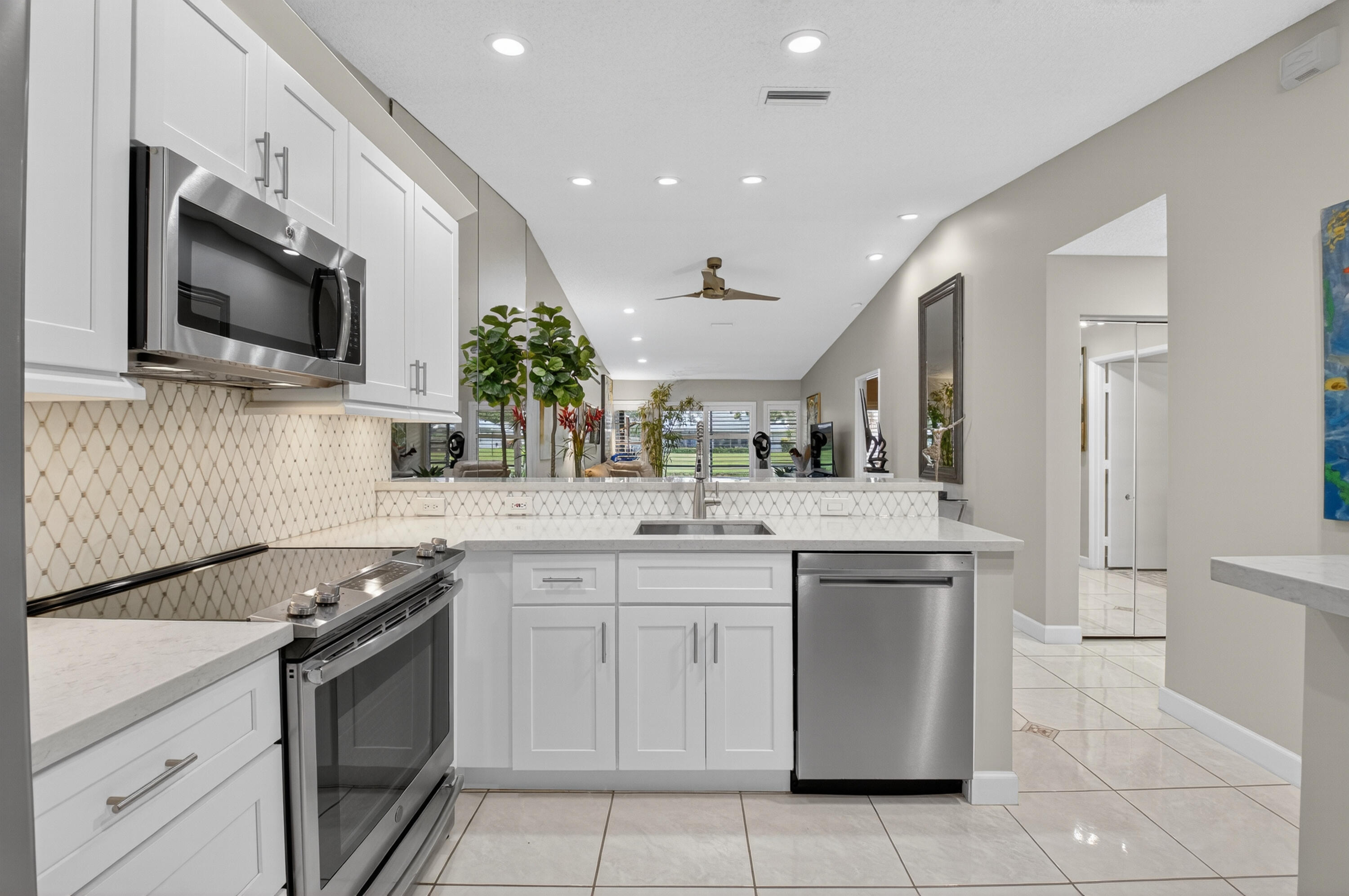 8902 Meadowlark Way