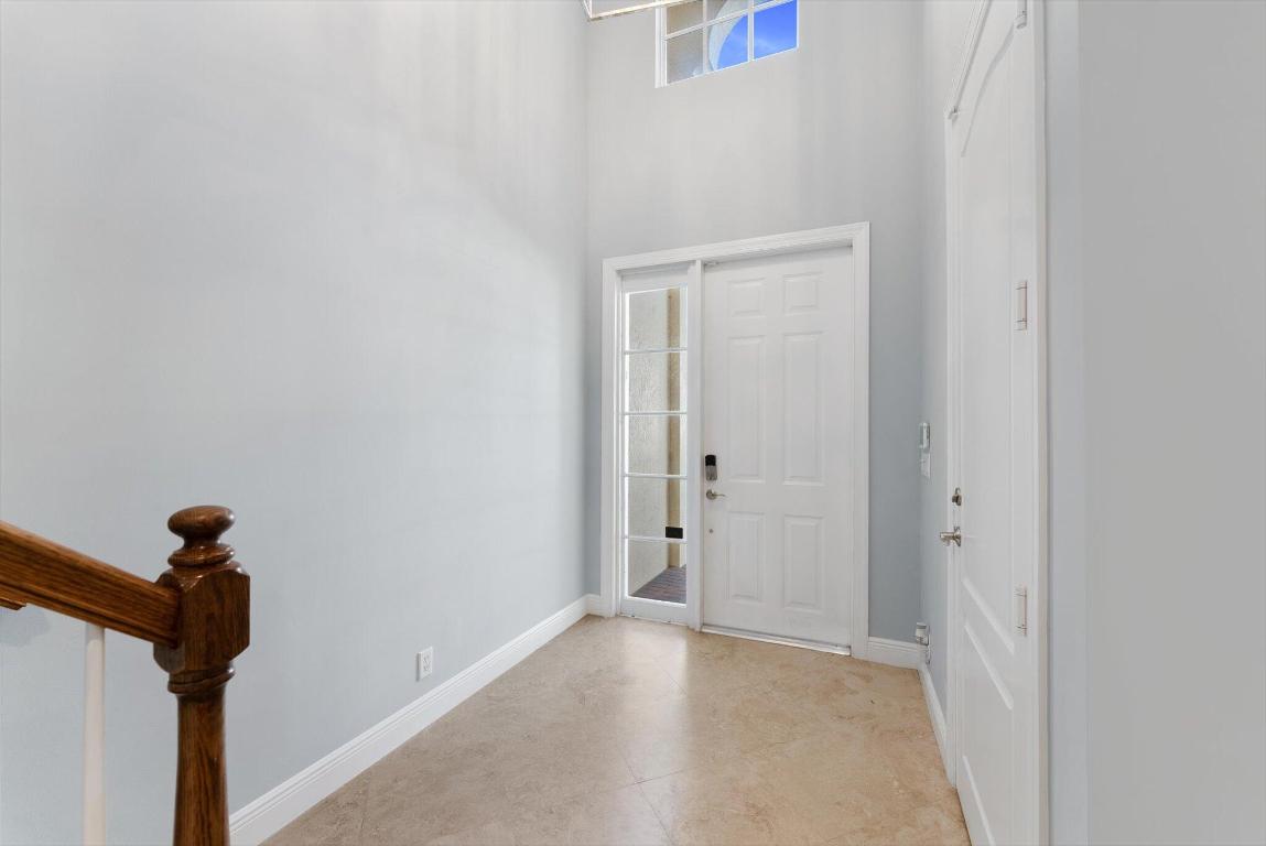 604 NE Francesca Lane