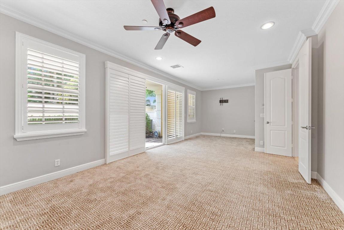 604 NE Francesca Lane