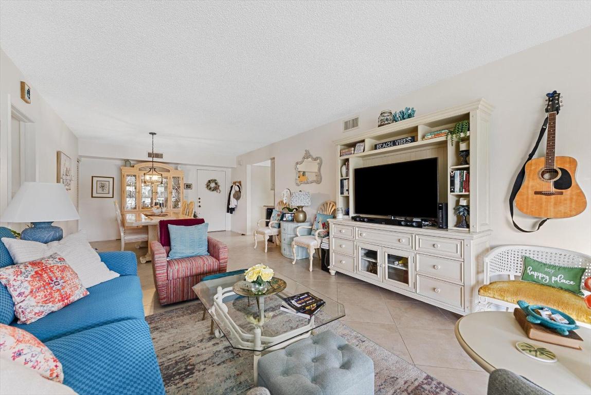 11282 Green Lake Drive 204