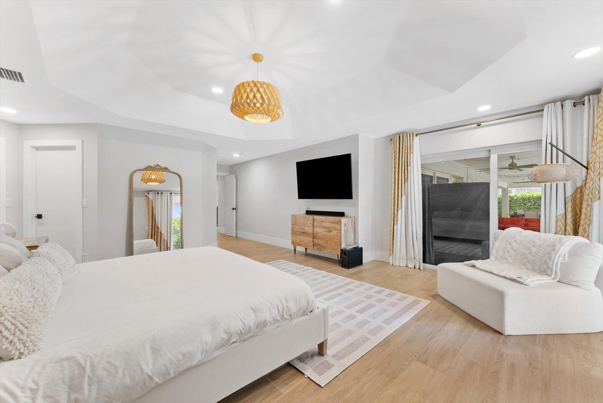 4429 Woodfield Boulevard