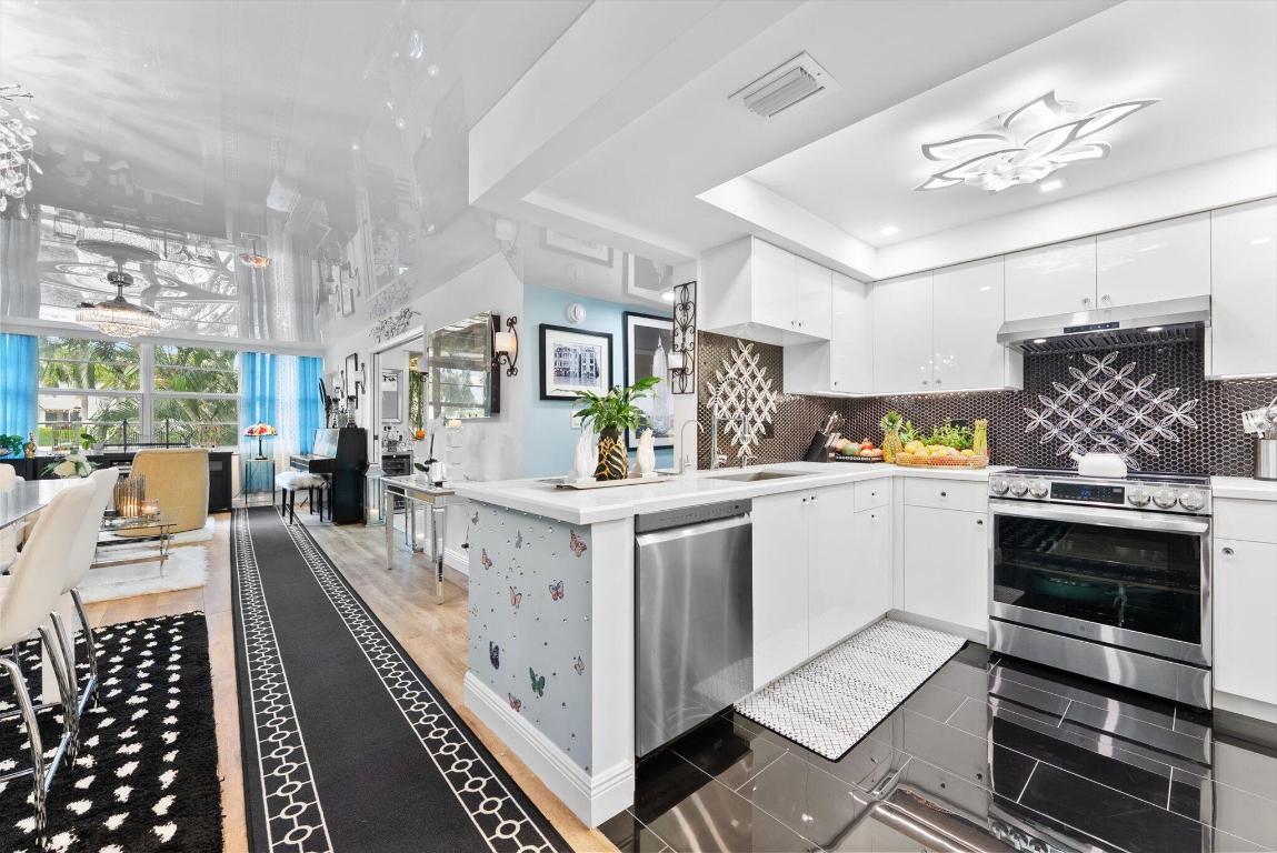 1160 N Federal Highway 221, Fort Lauderdale Unit: 221