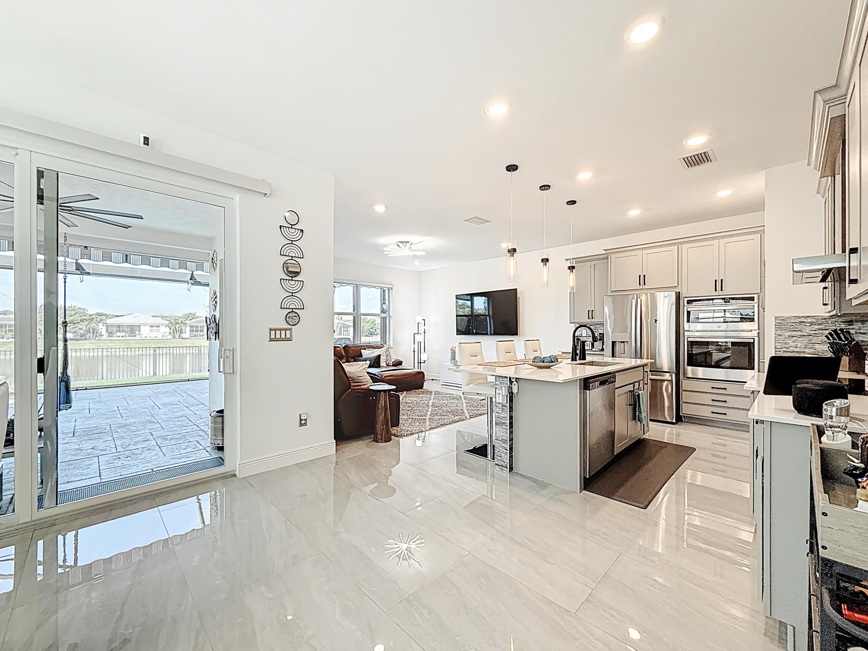 4201 Pelicano Way