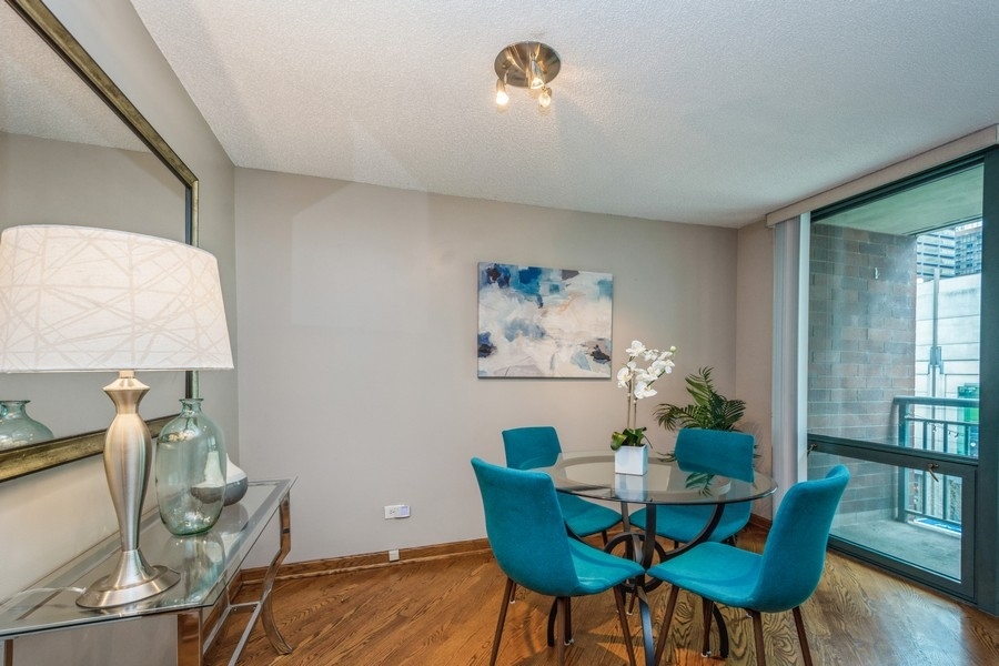 480 N McClurg Court Unit: 716
