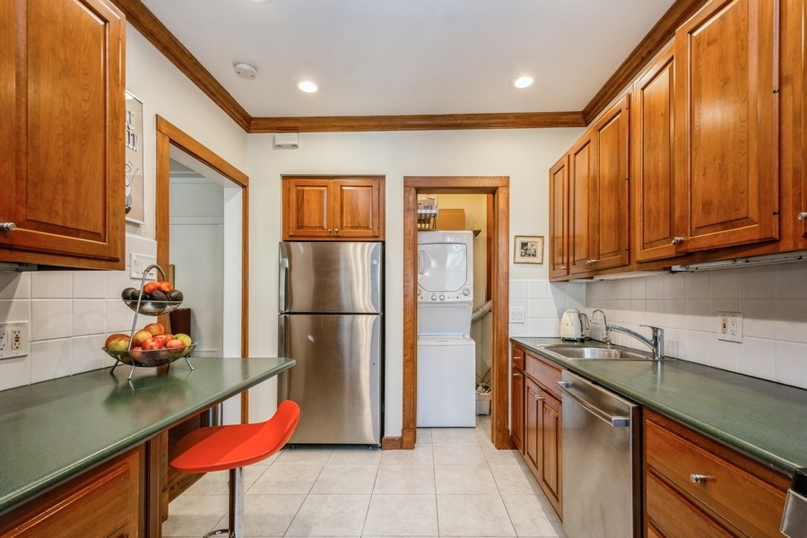 5306 N Glenwood Avenue Unit: 2A