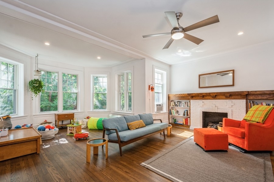 5306 N Glenwood Avenue Unit: 2A