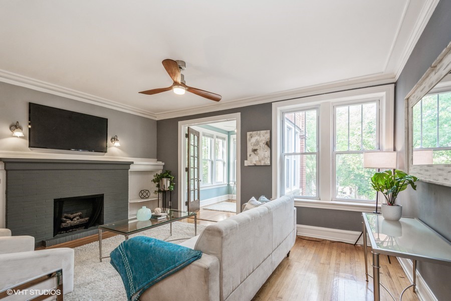 6341 N Lakewood Avenue Unit: 3S