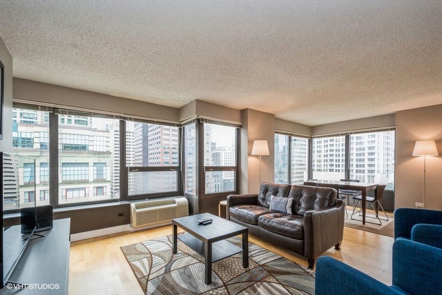 30 E HURON Street Unit: 1502