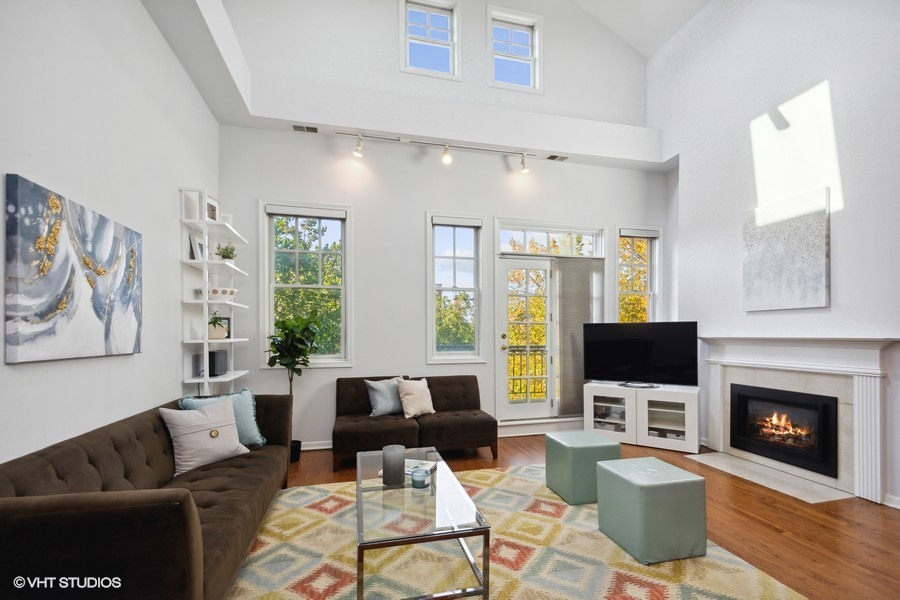 3753 N Clifton Avenue Unit: 3