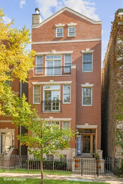 3753 N Clifton Avenue Unit: 3