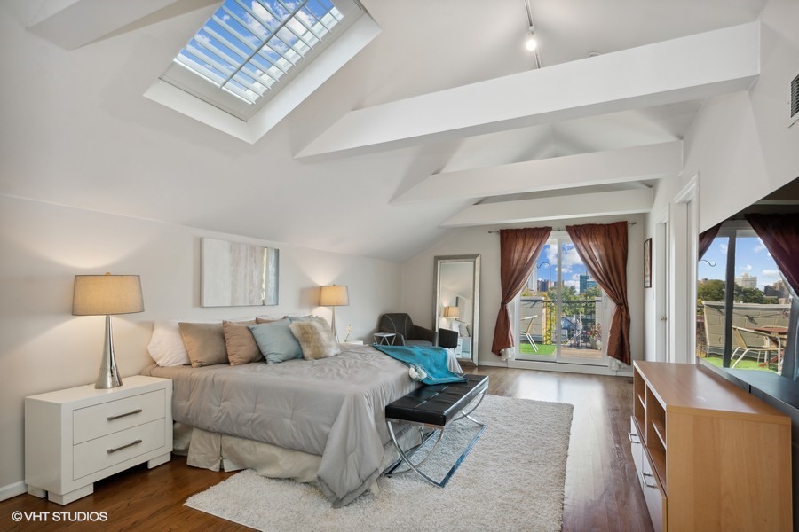 3753 N Clifton Avenue Unit: 3