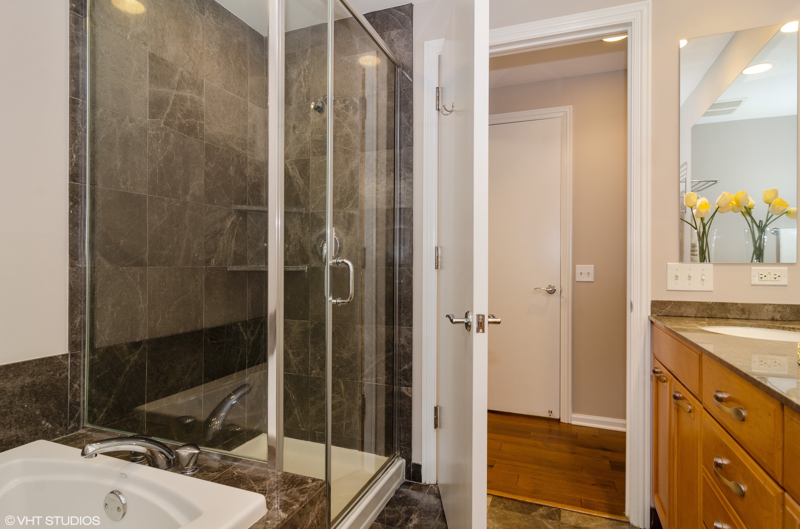 530 N Lake Shore Drive Unit: 1602