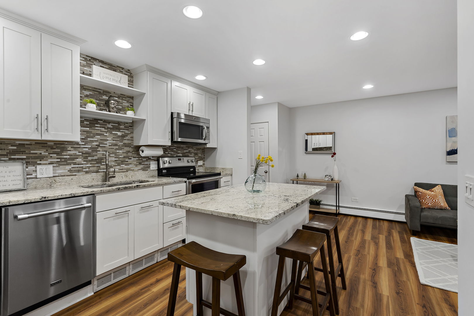 938 North Boulevard Unit: 401