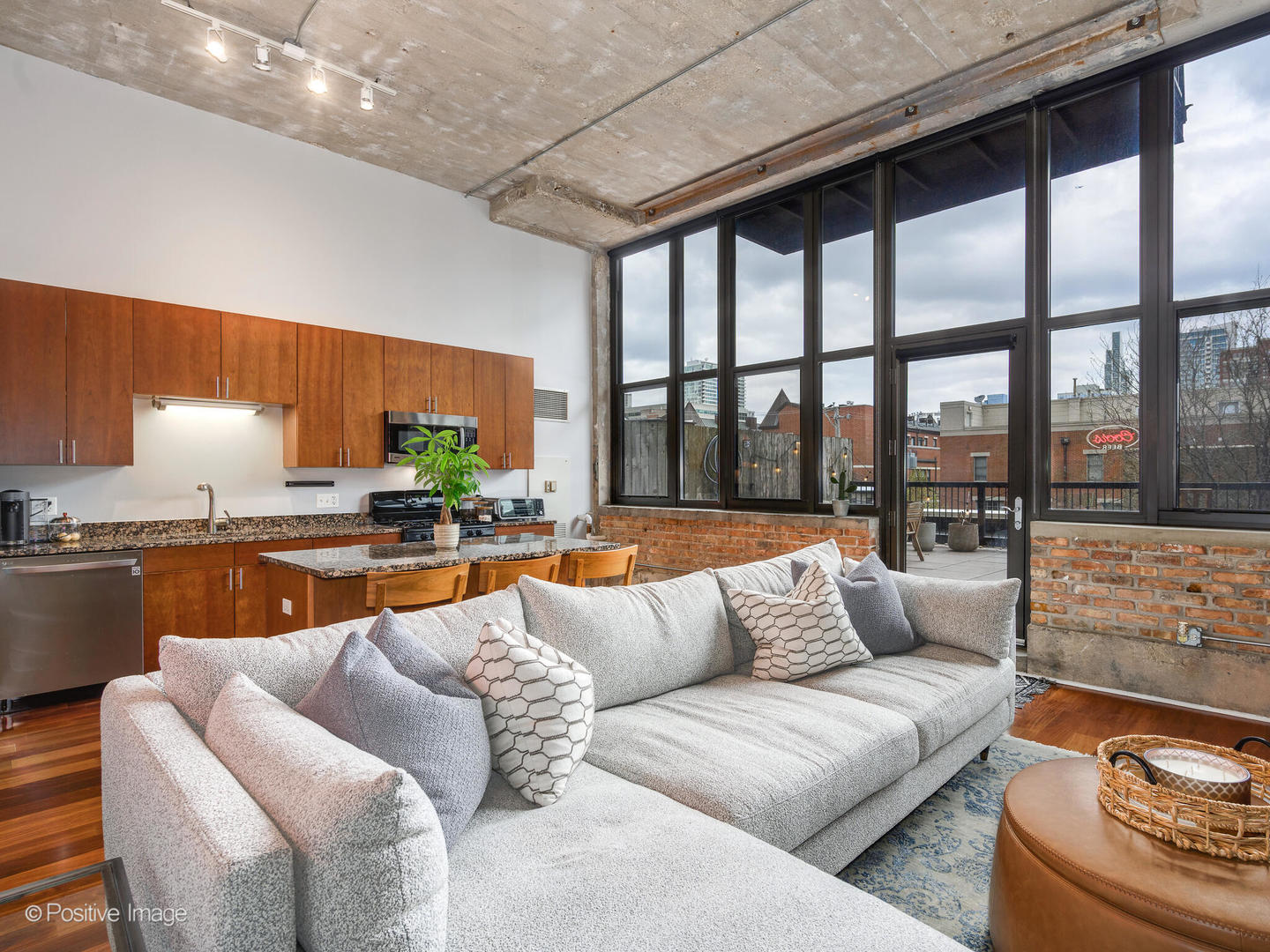 320 E 21ST Street Unit: 203
