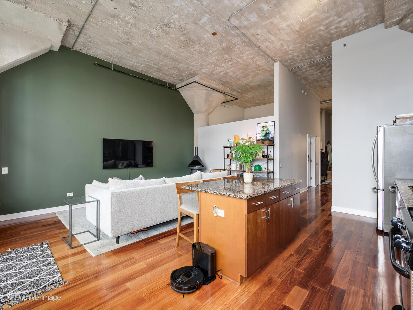320 E 21ST Street Unit: 203