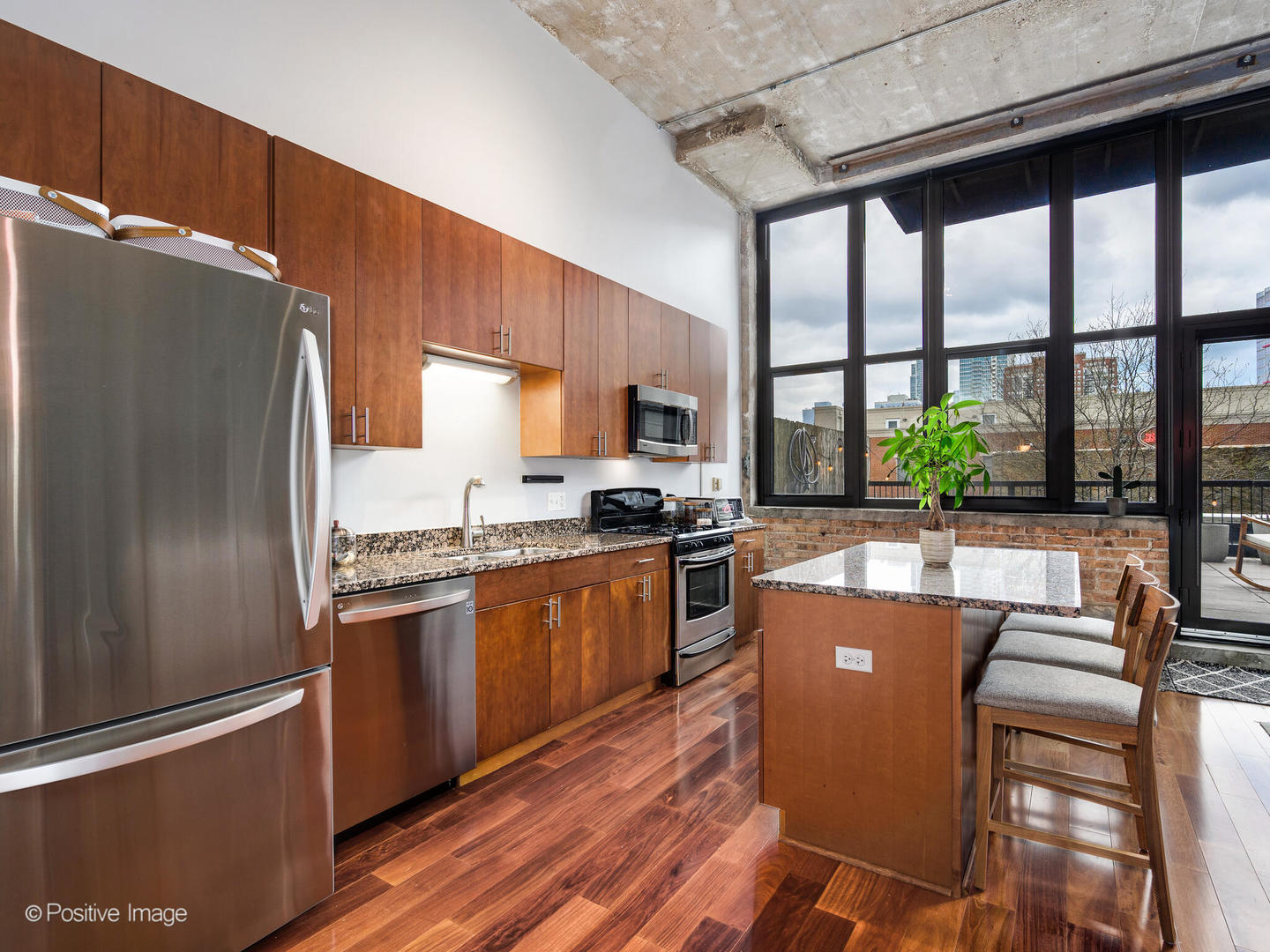320 E 21ST Street Unit: 203