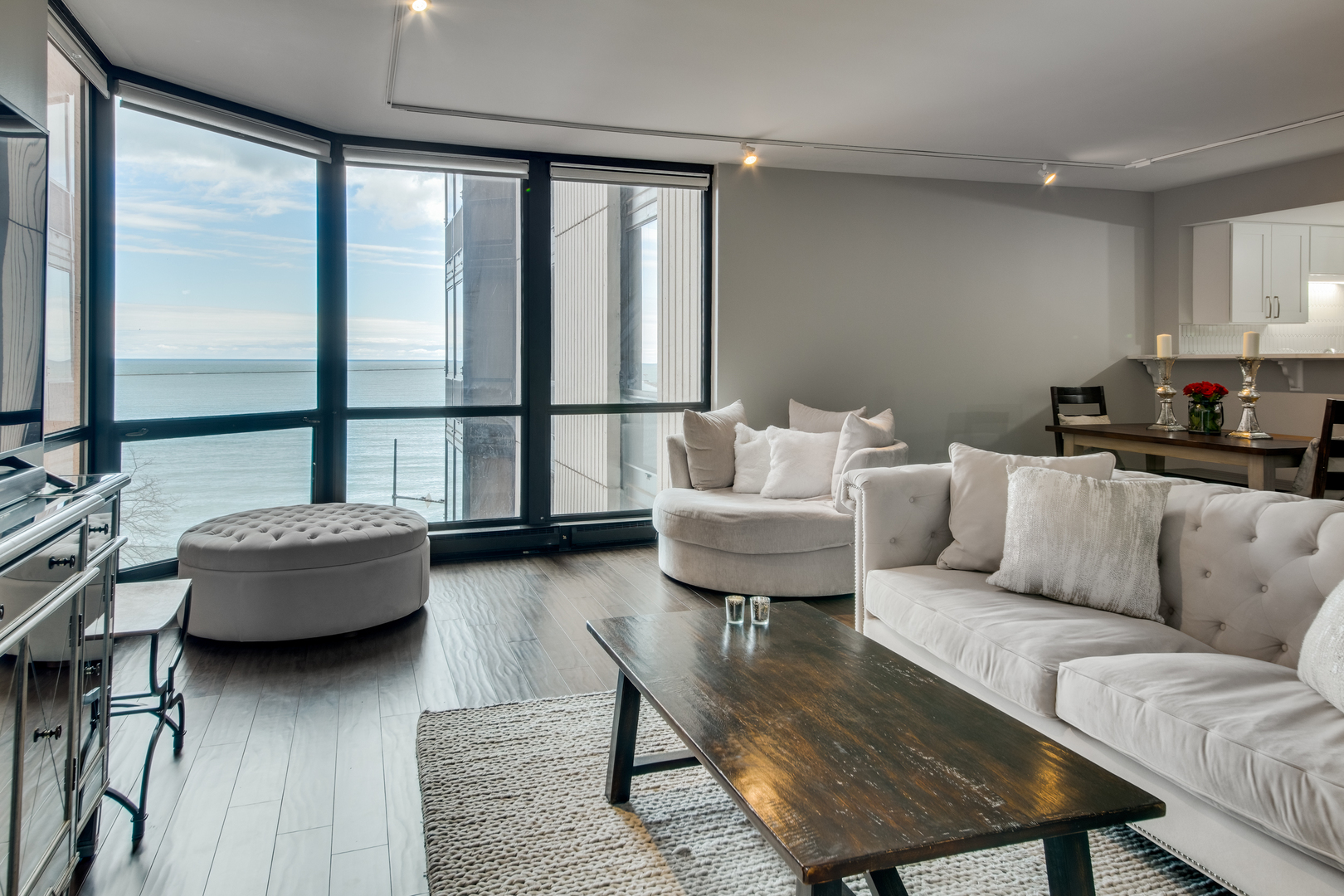 990 N Lake Shore Drive Unit: 6D