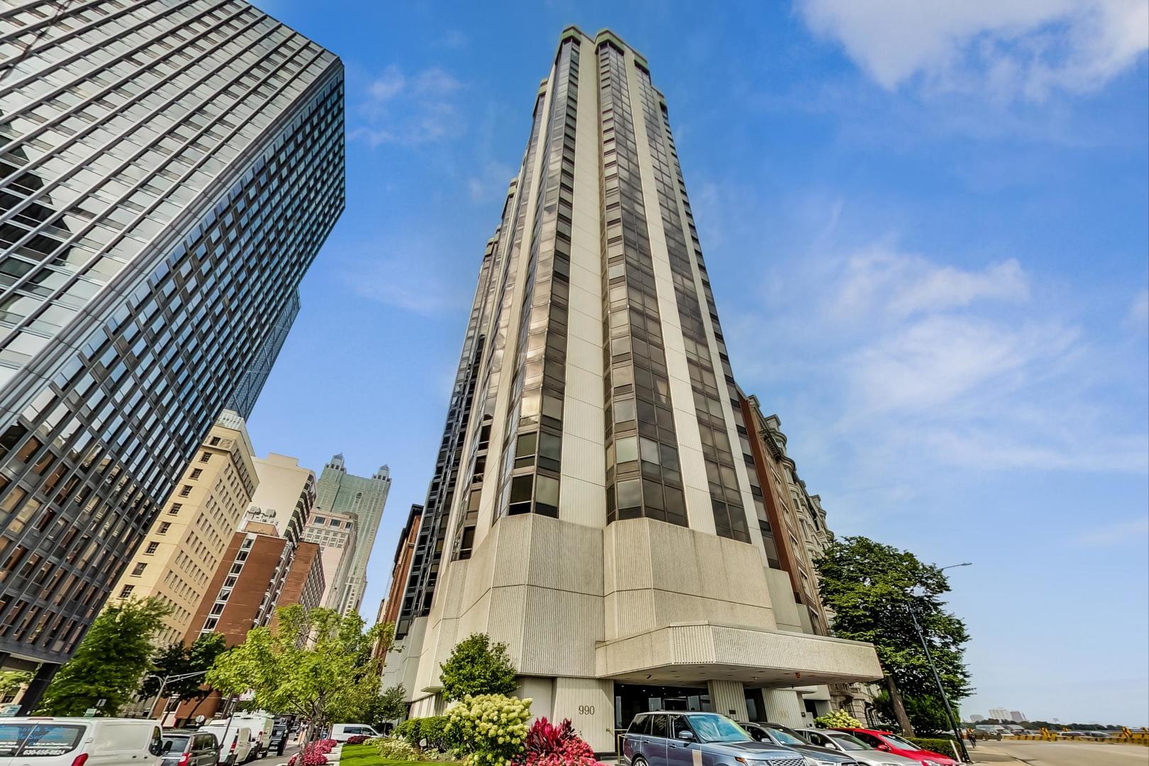 990 N Lake Shore Drive Unit: 6D