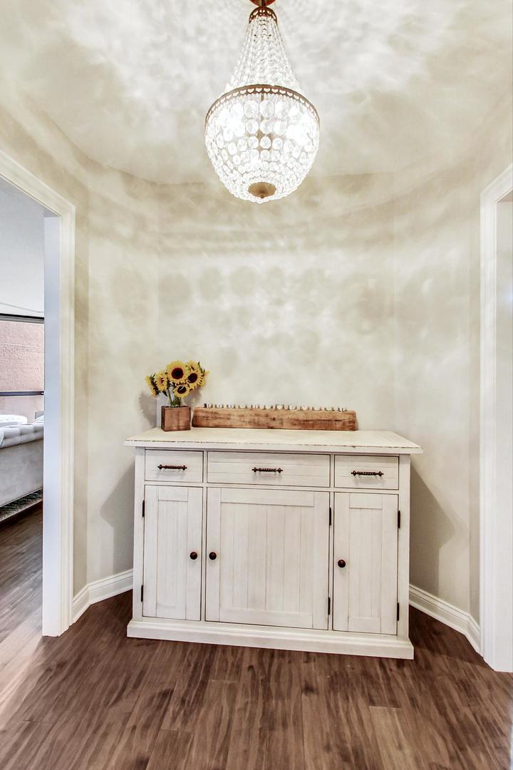 990 N Lake Shore Drive Unit: 6D