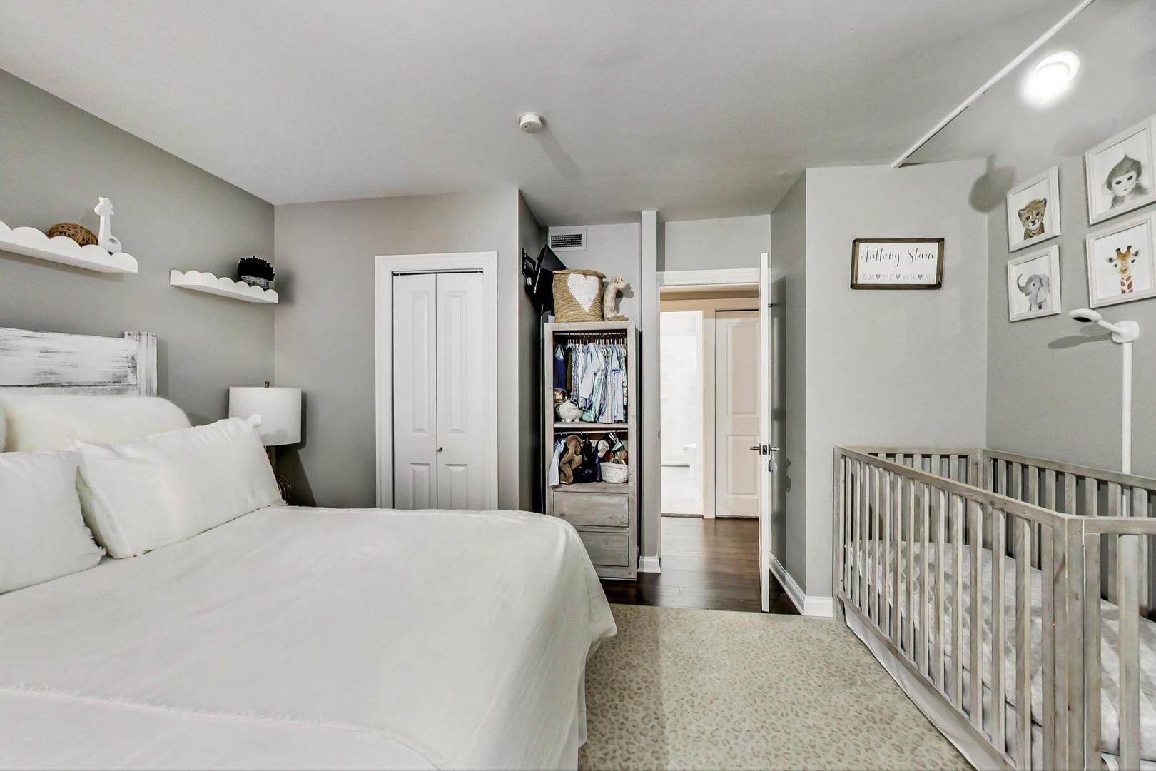 990 N Lake Shore Drive Unit: 6D