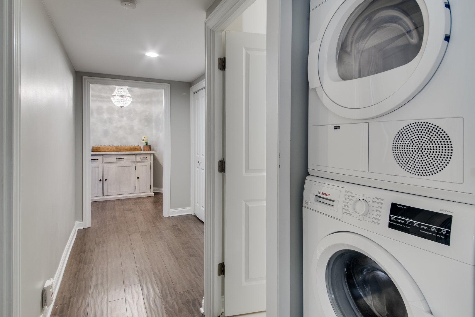 990 N Lake Shore Drive Unit: 6D