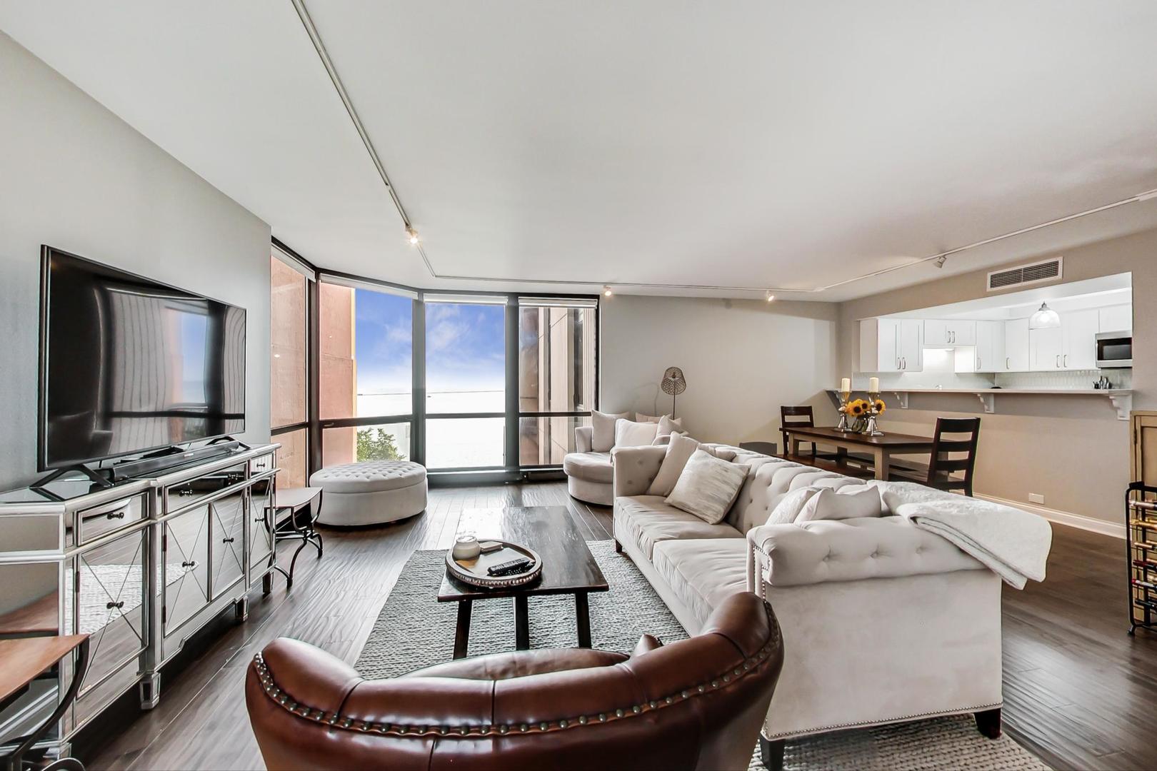 990 N Lake Shore Drive Unit: 6D