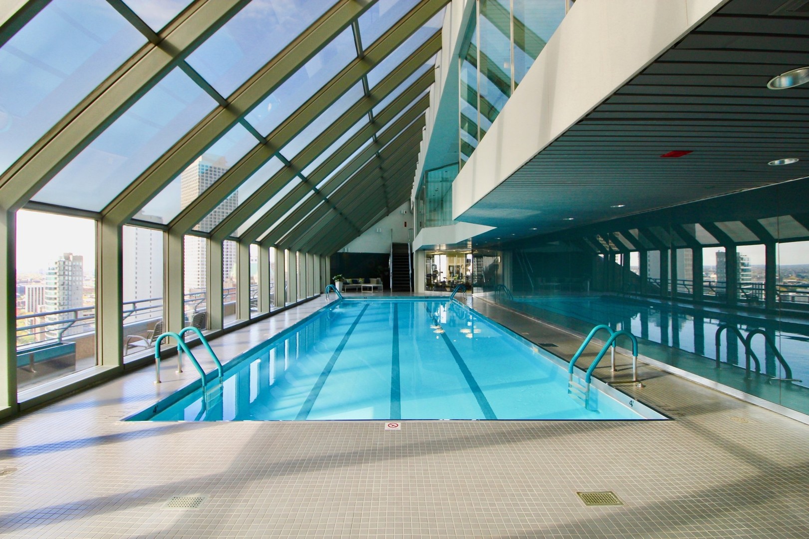 950 N Michigan Avenue Unit: 2502
