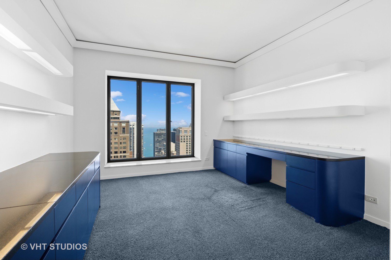 950 N Michigan Avenue Unit: 2502