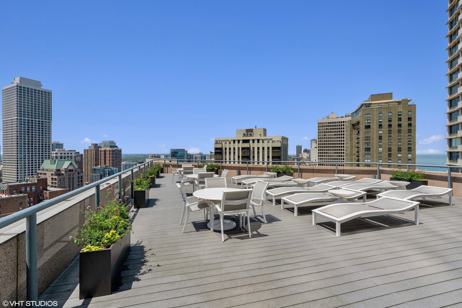 950 N Michigan Avenue Unit: 2502