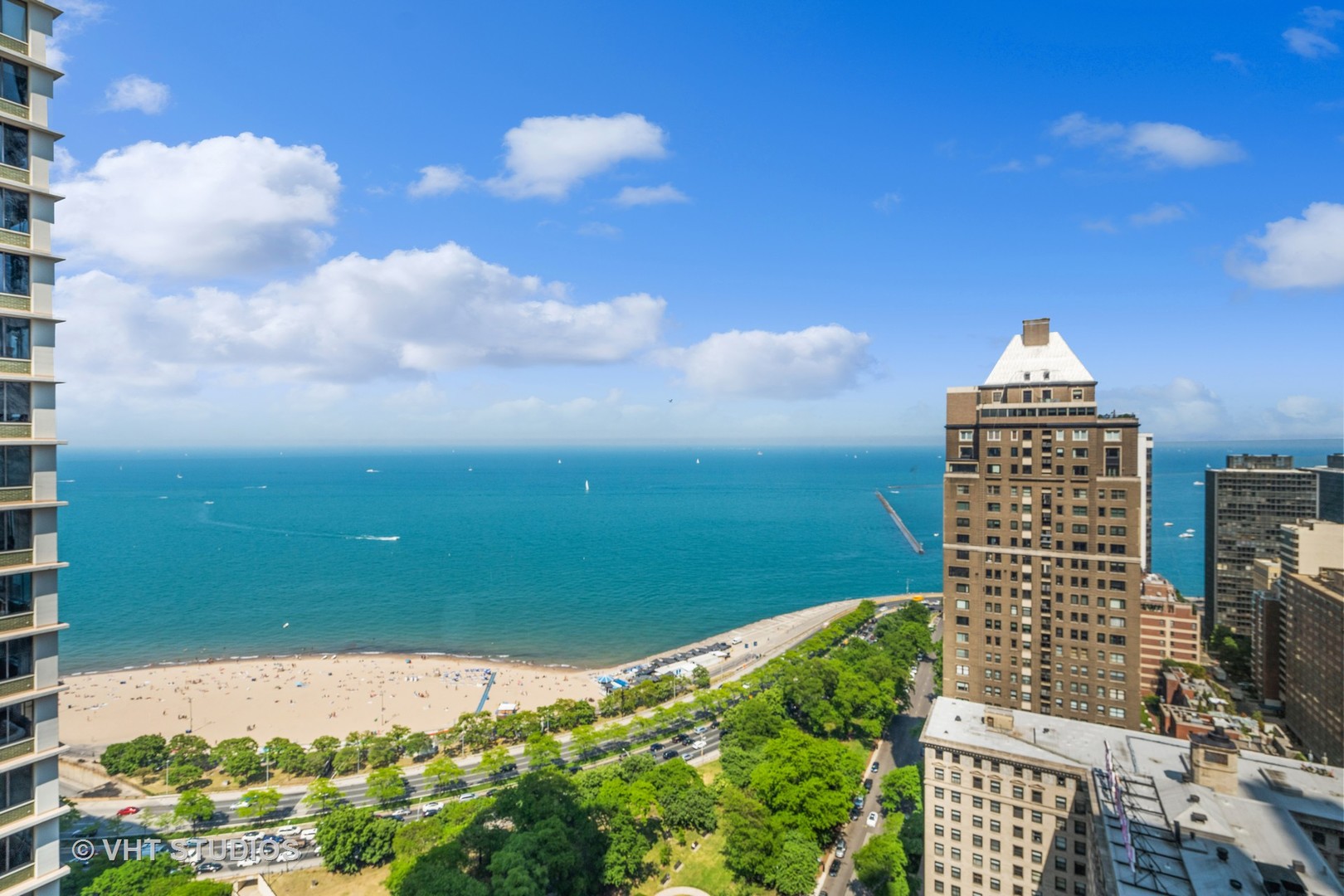 950 N Michigan Avenue Unit: 2502