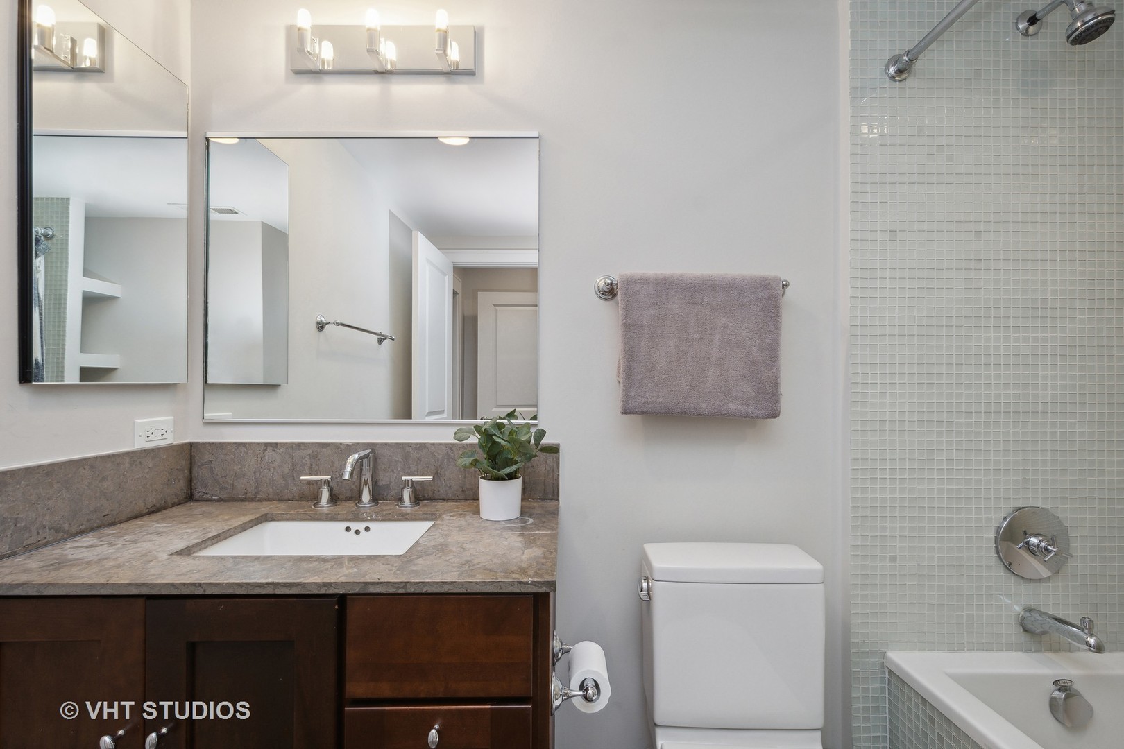 1262 W Bryn Mawr Avenue Unit: 5