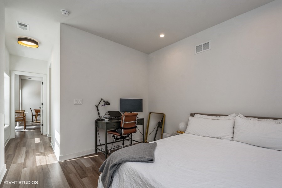 5526 N Magnolia Avenue Unit: 33
