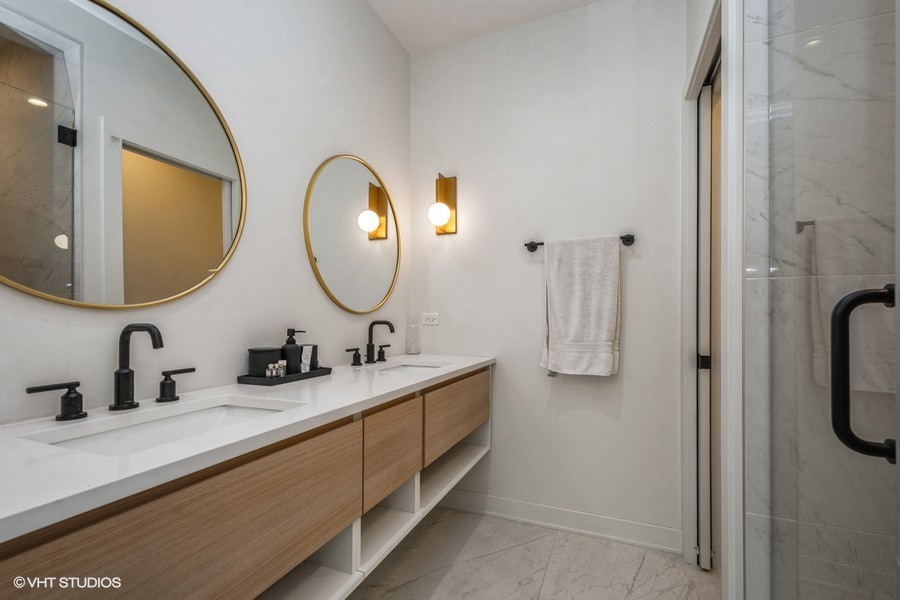 5526 N Magnolia Avenue Unit: 33