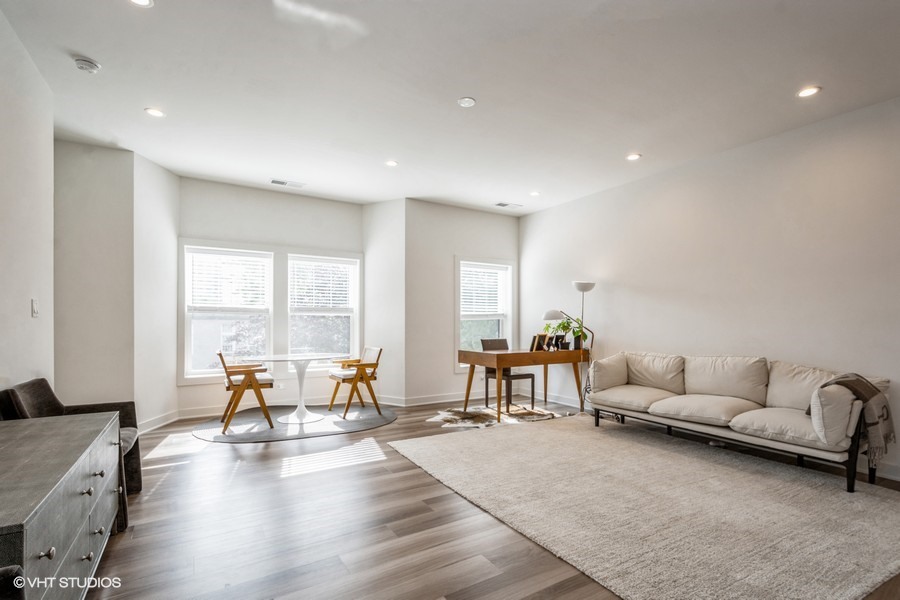5526 N Magnolia Avenue Unit: 33