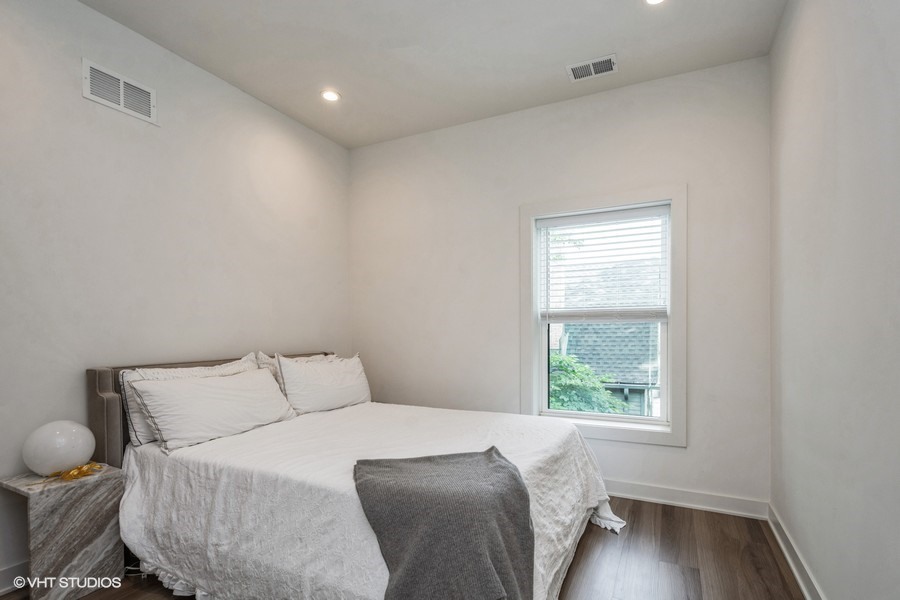 5526 N Magnolia Avenue Unit: 33