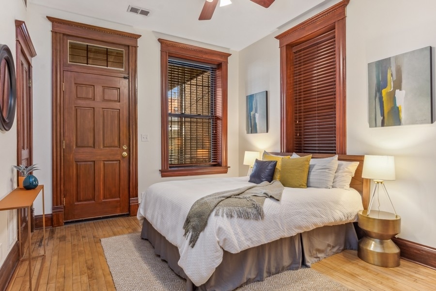 2044 W HADDON Avenue Unit: 1