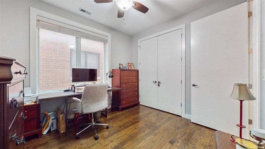 2442 N Clybourn Avenue Unit: 3S