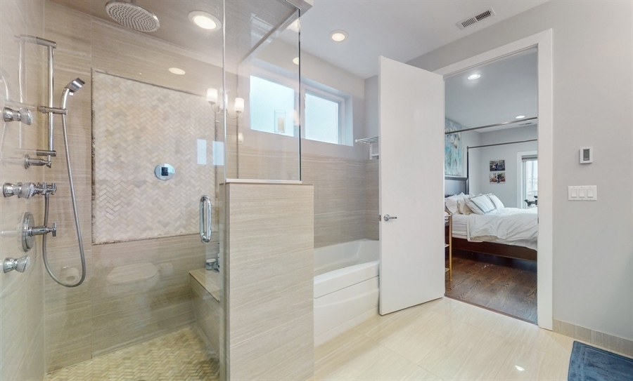 2442 N Clybourn Avenue Unit: 3S