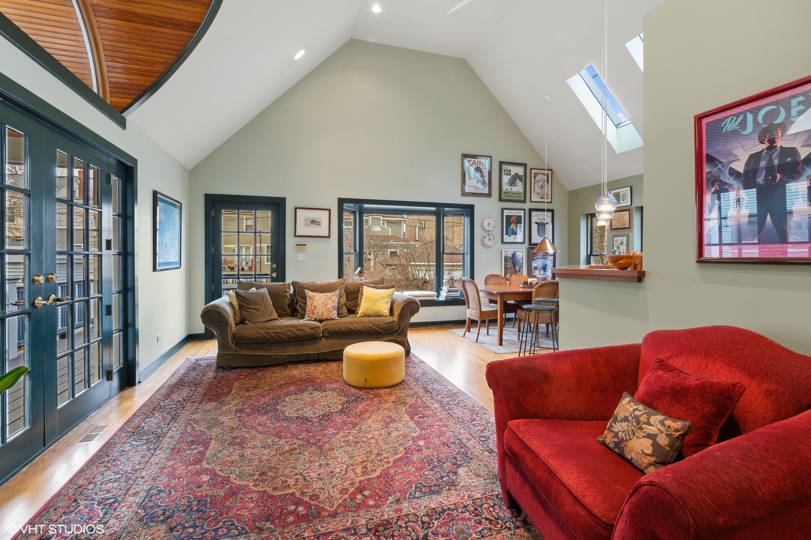 5414 N Lakewood Avenue