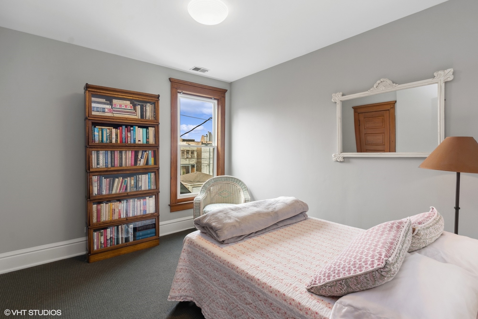 5414 N Lakewood Avenue