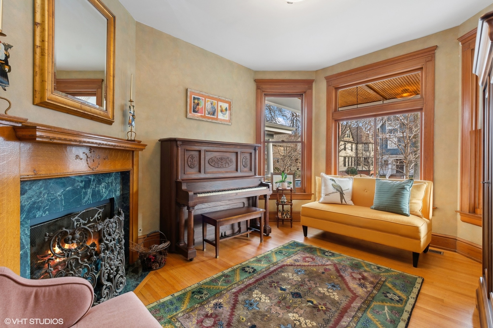 5414 N Lakewood Avenue