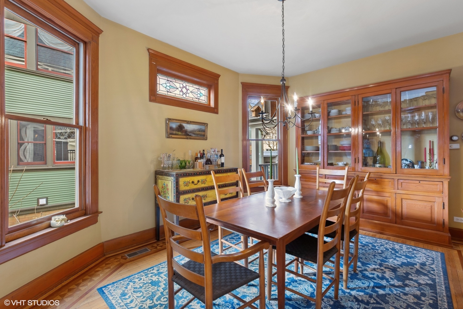 5414 N Lakewood Avenue