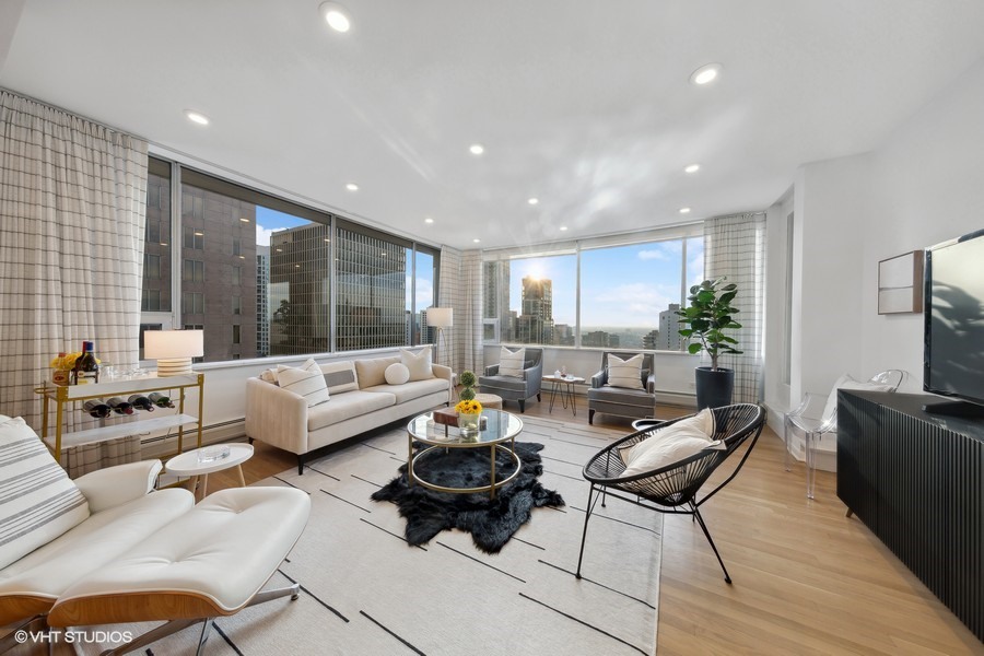 1000 N Lake Shore Plaza Unit: 33C
